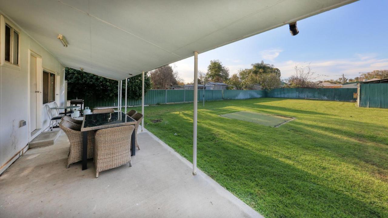 Castlereagh Lodge Motel Coonamble Extérieur photo