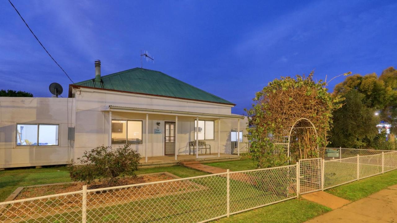Castlereagh Lodge Motel Coonamble Extérieur photo