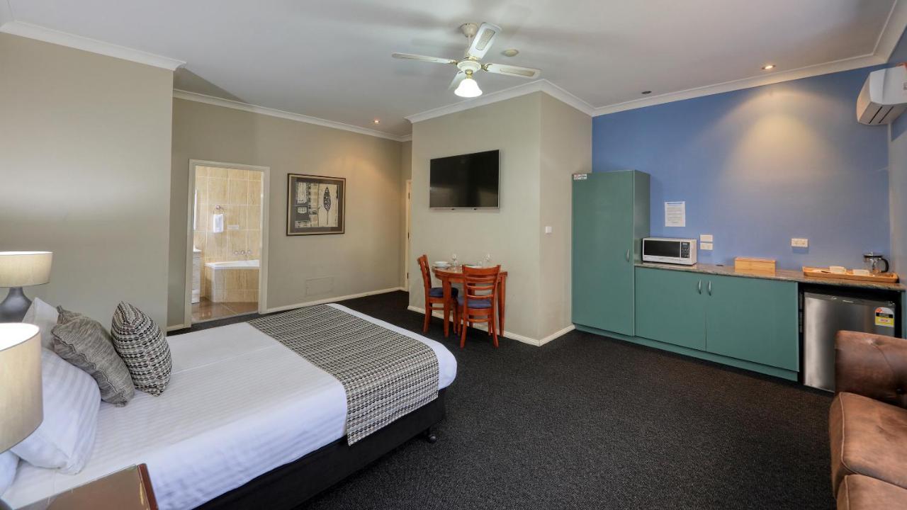 Castlereagh Lodge Motel Coonamble Extérieur photo