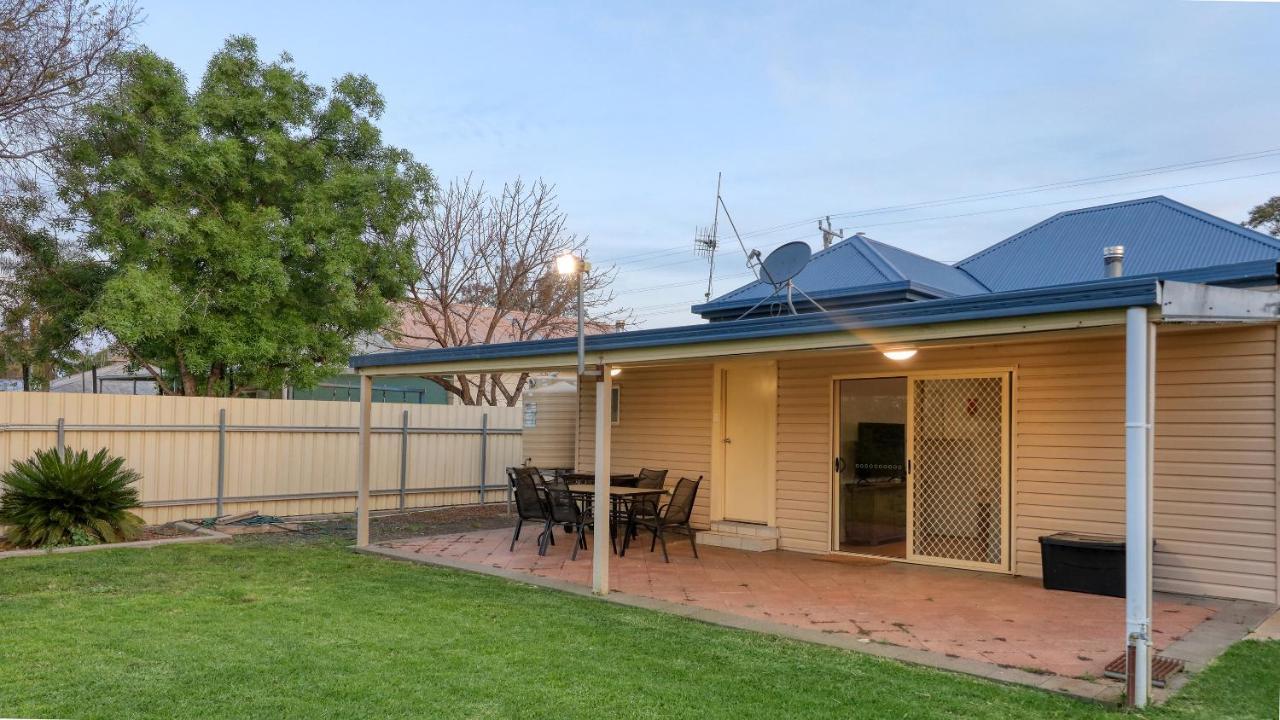 Castlereagh Lodge Motel Coonamble Extérieur photo