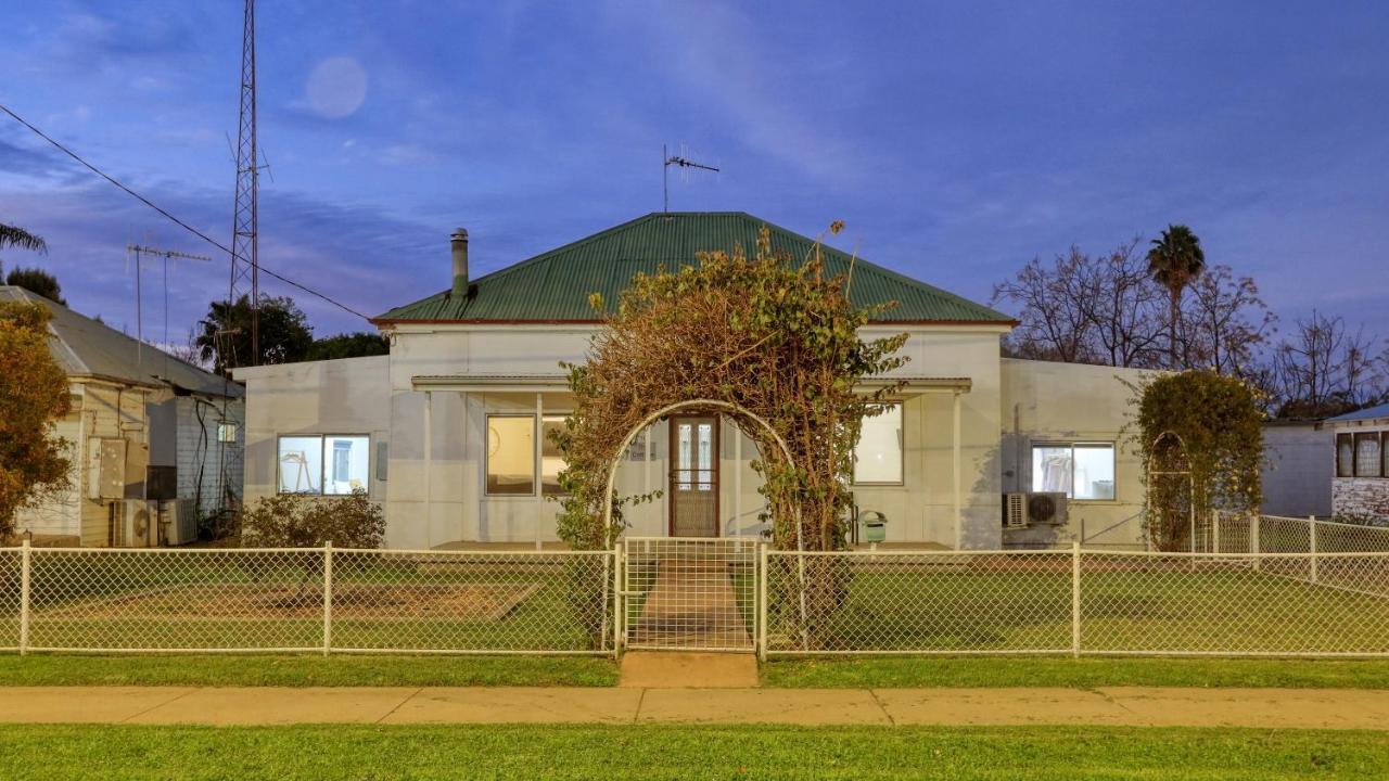 Castlereagh Lodge Motel Coonamble Extérieur photo