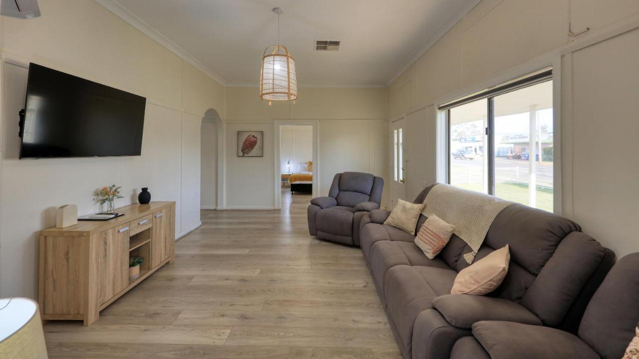 Castlereagh Lodge Motel Coonamble Extérieur photo